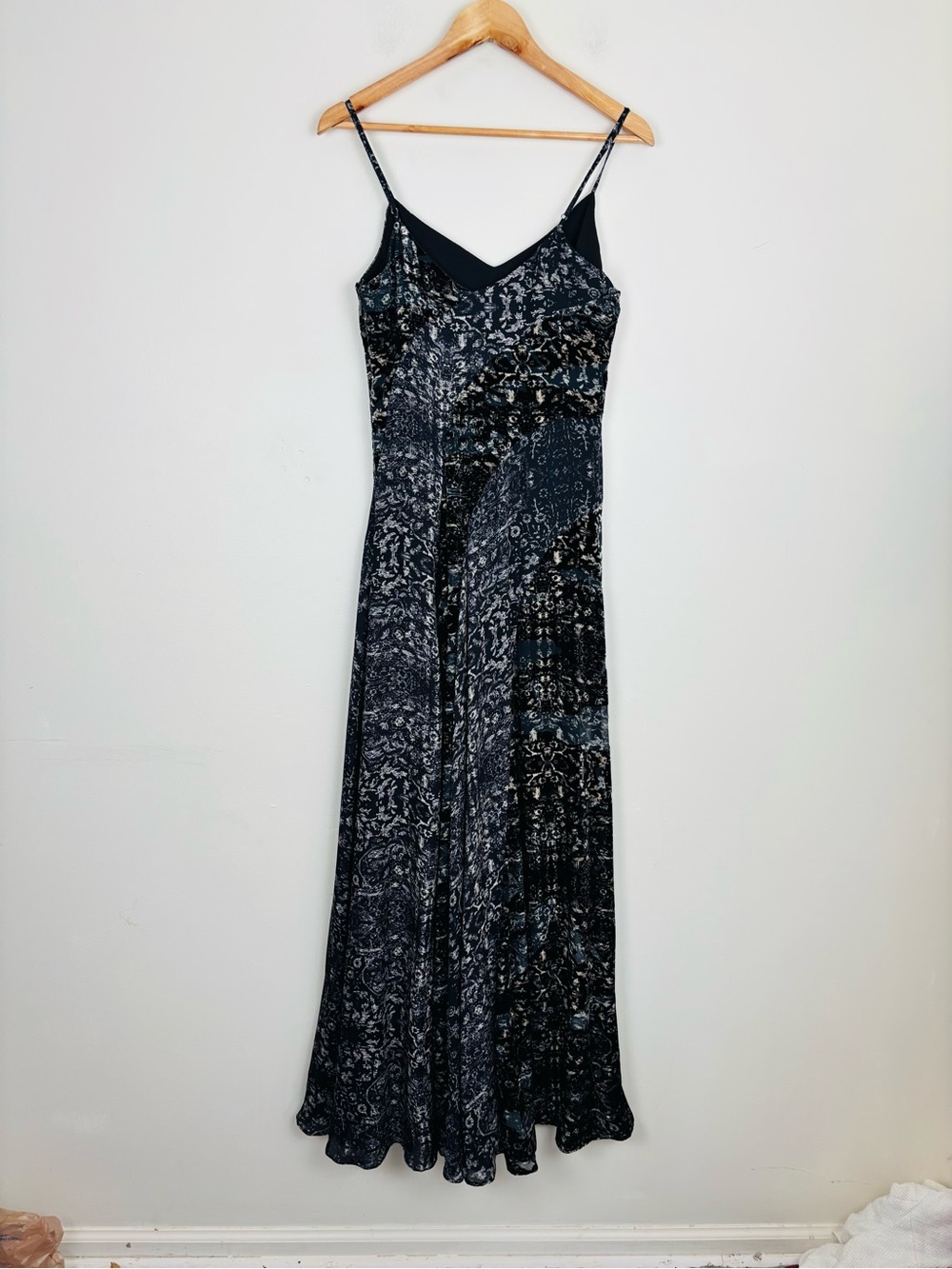 Haute Hippie black mixed fabric silk and silk blend velvet burnout maxi dress. M - Picture 4 of 7